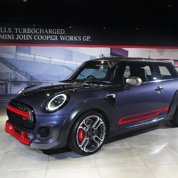 New John Cooper Works GP Luncur Terbatas, Fastest Mini Ever Made