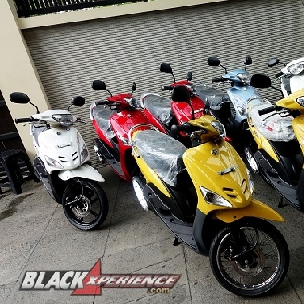 Dealer Nostalgia? Azra Admarizky Restorasi Dan Koleksi Belasan Yamaha Mio Lawas Nyaris Seperti Baru