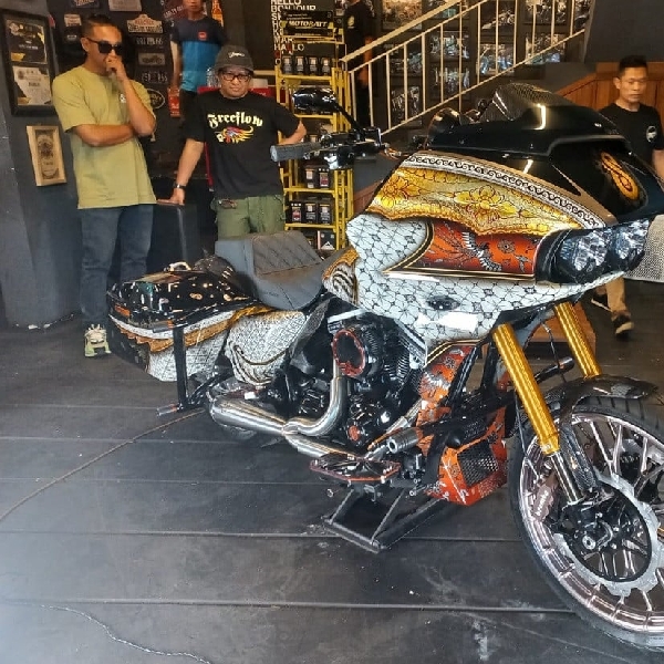 Harley Berbalut Batik ini Bakal Tampil di Motor Bike Expo 2023 Italia
