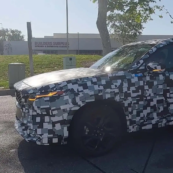 Mazda CX-5 Baru Terungkap di Jalan Tol Sedang Uji Coba