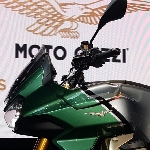 Moto Guzzi Meluncurkan V100 Mandello untuk Merayakan Hari Jadinya yang Ke 100