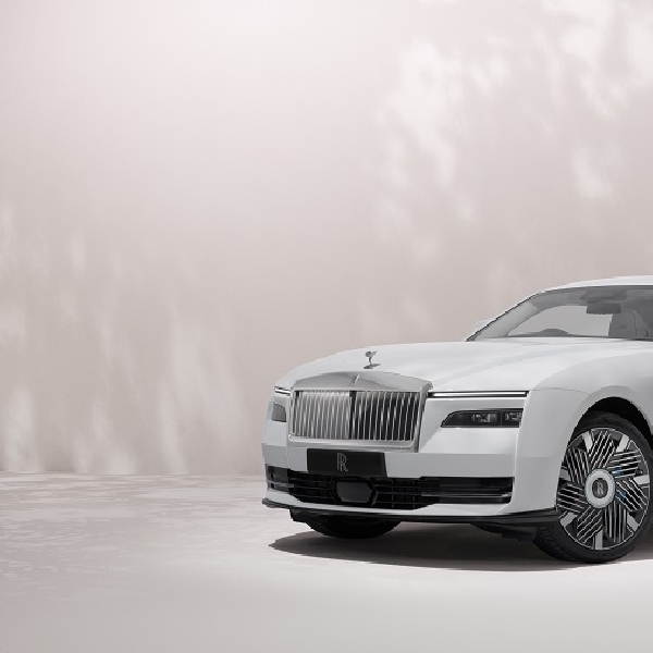 Rolls-Royce Spectre Versi Primavera