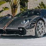 Pagani Utopia Pertama Di AS Dilapisi Serat Karbon