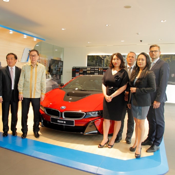 BMW i Dealership Pertama di Indonesia