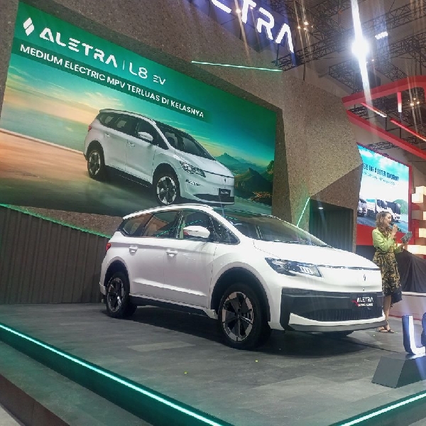 GIIAS 2025 : Aletra Luncurkan L8 EV 8-Seater, Tawarkan Kabin Terluas di Kelasnya