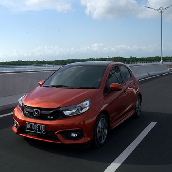 Honda Brio dan New Civic Hatchback  RS Sabet 3 Penghargaan Terbaik di Ajang OTOMOTIF Award 2020