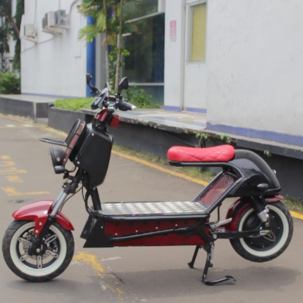 Modifikasi Selis E-Max Bergaya Zoomer, CEV01 Garapan  UBL Makin Stylist dengan Jarak Tempuh 150 km