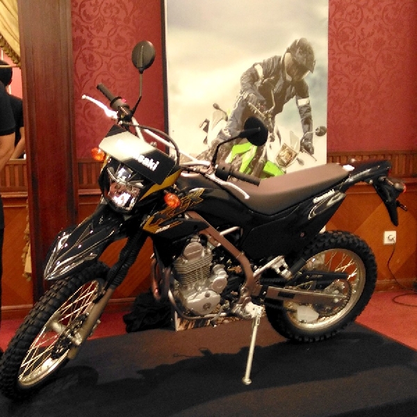 KMI Persembahkan All New Kawasaki KLX230 di Jakarta Fair 2019