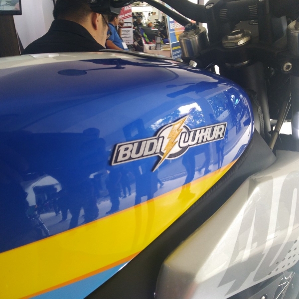 Sepeda Motor Listrik UBL Nongkrong di IIMS Motobike Expo 2019