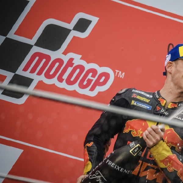Pol Espargaro Mengaku Sangat Bahagia Naik Podium di Valencia