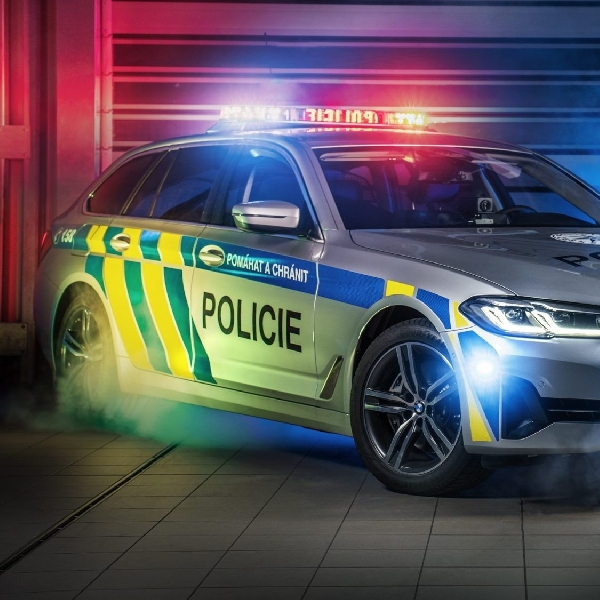 Polisi Ceko Siap Kejar Penjahat Dengan BMW 540i xDrive Touring