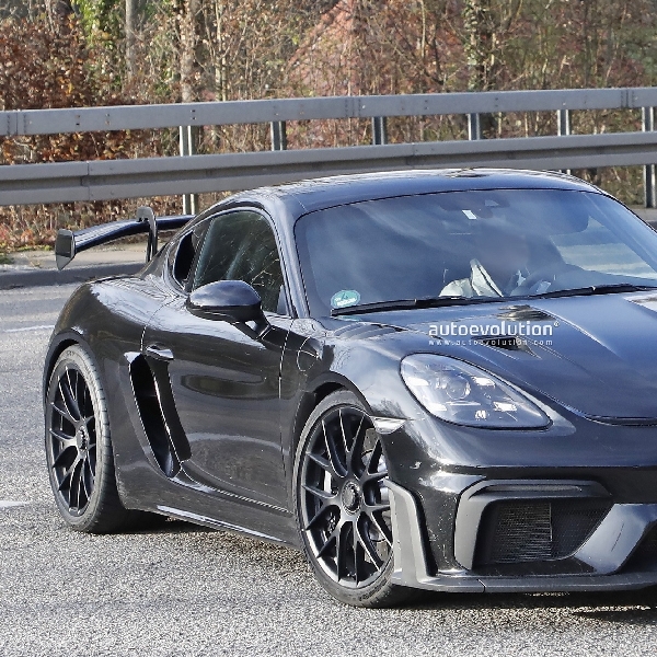 Porsche 718 Cayman GT4 RS 2022 Yang Harusnya Debut November Ini Tertangkap Kamera