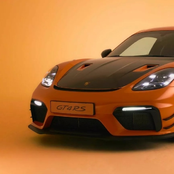 Inilah Porsche Cayman GT4 RS Dengan Sentuhan Spesial Serba Oranye Ini