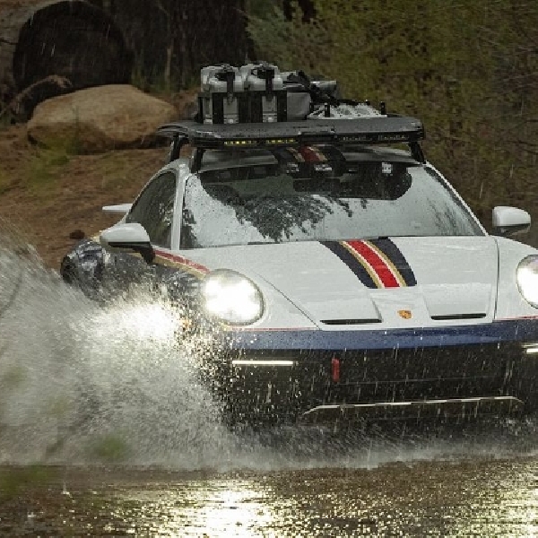 Porsche 911 Dakar Kembali Lagi dengan Powertrain Hybrid GTS