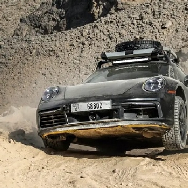 Kejutan!! Porsche Pastikan 911 Dakar Segera Meluncur 