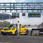 Porsche 911 GT3 RS dan Taycan Turbo S EV Cetak 2 Rekor Baru