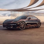 Porsche Panamera Turbo Sonderwunsch Debut di Shanghai