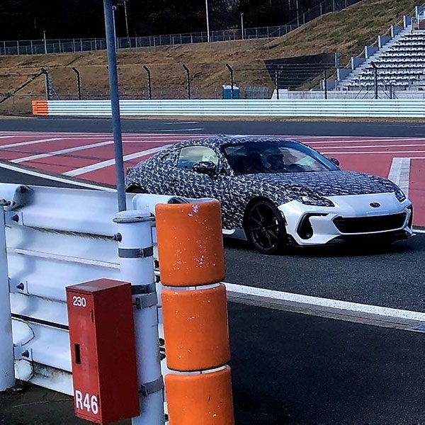 Prototipe Subaru Tertangkap di Fuji Speedway, Apakah tS atau STI Sport?