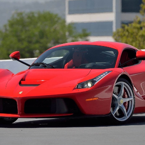 LaFerrari Kembali Dijual. Mau Merah Atau Kuning?