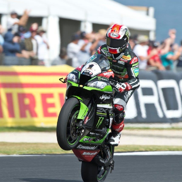 WorldSBK: Raih Kemenangan - Jonathan Rea Hentikan Rekor Tom Sykes di Donington Park