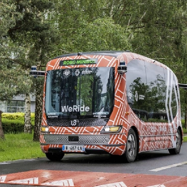 Renault Alihkan Fokus Teknologi Kendaraan Otonom ke Minibus