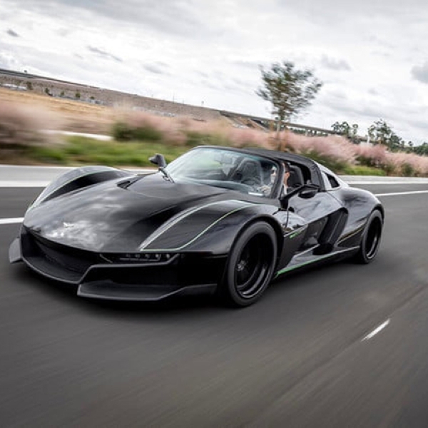 Beast Alpha X Black Bird, Sports Car Rezvani dengan Output 700 hp