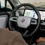 Mobil Rivian Kini Dilengkapi Fitur Asisten AI dan Hands-Free Lebih Luas