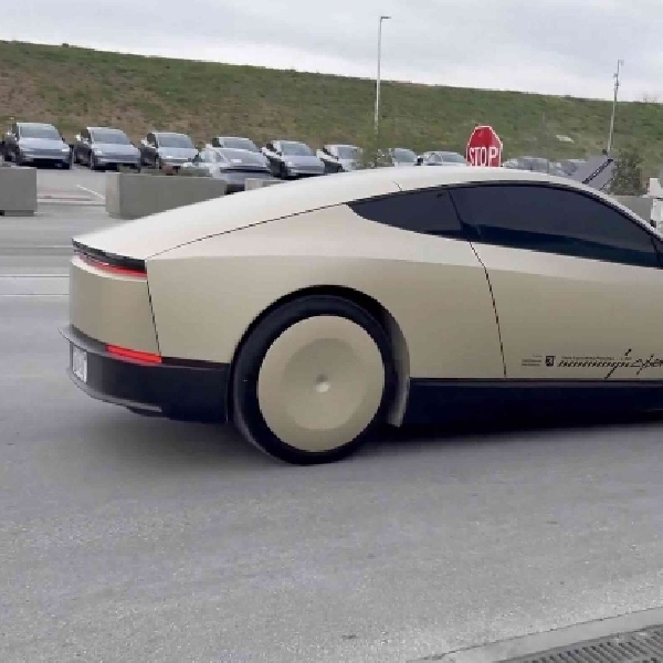 Robotaxi Tesla Dirilis Juni 2025 dengan Operator Jarak Jauh