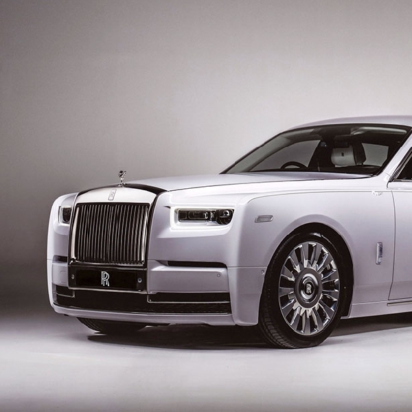 Terinspirasi Dari Anggrek Singapura, Rolls-Royce Luncurkan Edisi Spesial Phantom Orchid