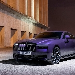 Ini Dia Rolls-Royce Spectre Black Badge, EV Mewah Bertenaga 659 Hp