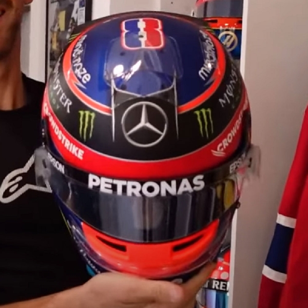 Romain Grosjean Pamer Helm Spesial untuk Jalani Tes dengan Mercedes F1