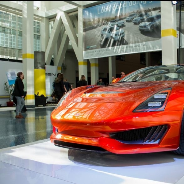 Saleen Perkenalkan S1 Sports Car ke Publik di Los Angeles Auto Show