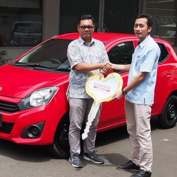 Rizky Ramadhan Rebut Grand Prize 1 Unit Ayla Berkat Undian Asli Sejoli