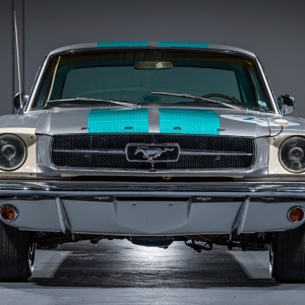 Siemens Bawa Kembali Ford Mustang 1965