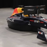 Sensasi Membalap di F1 dengan Red Bull Simulator Champions Edition seharga 120.00 Dollar
