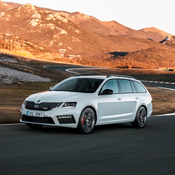 Skoda Octavia RS Bertenaga Golf GTI