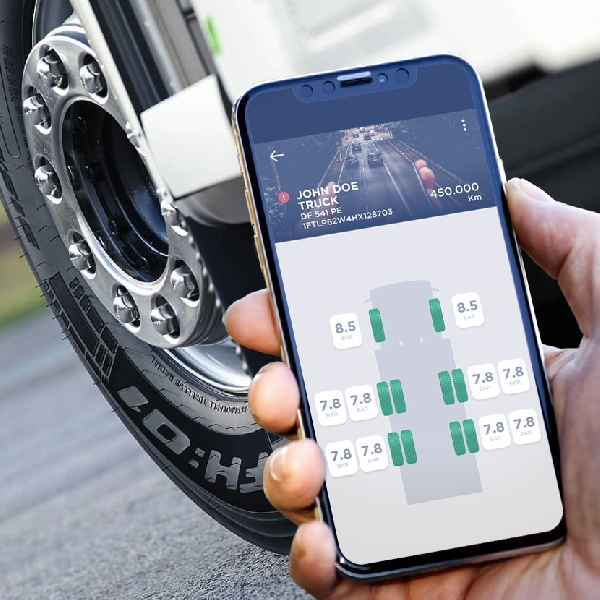 Berbasis 5G, Pirelli Pasang Sensor Ban Guna Memberitahukan Kondisi  Jalan Raya 