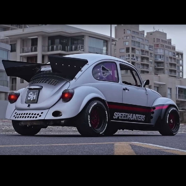  Modifikasi VW Beetle 1965 Beraliran Street Racing Turbocharged