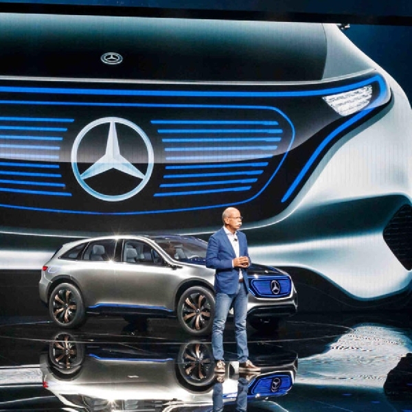 Mercedes Benz Kembangkan Mobil Listrik Super Mewah Di 2020