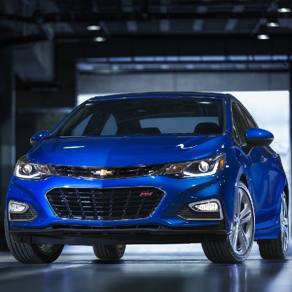 Melihat Spesifikasi Si Imut  Chevrolet Cruze And Spark 2019