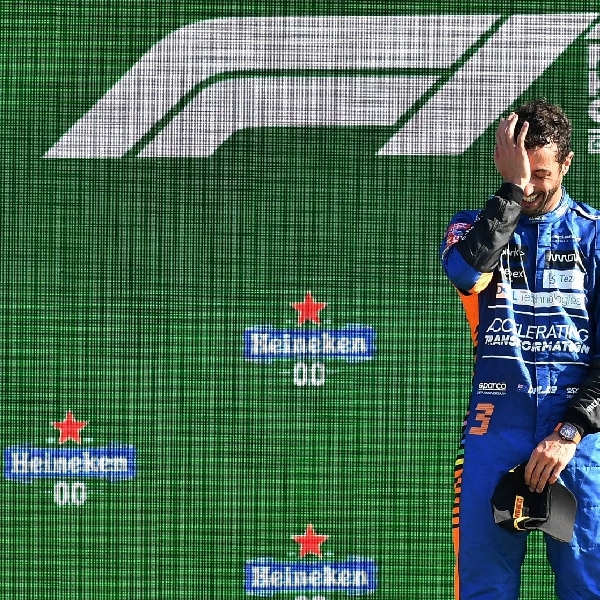 F1: Tabrakan Antara Verstappen dan Hamilton Menguntungkan Daniel Ricciardo