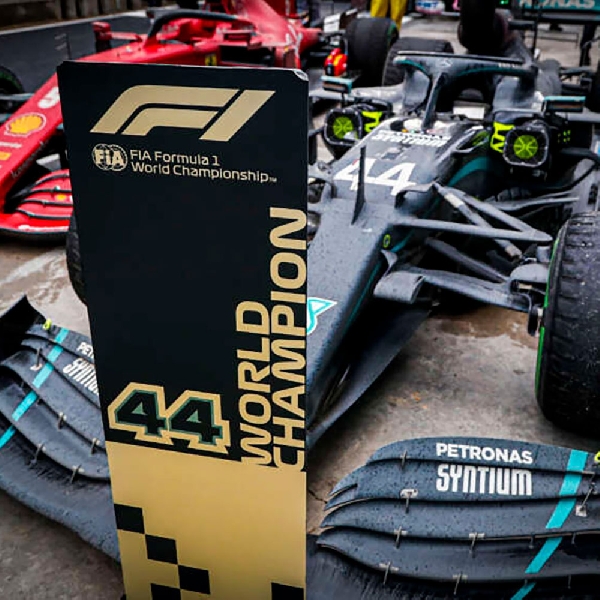 Tahun 2025, Lewis Hamilton Akan Bergabung Dengan Ferrari di F1