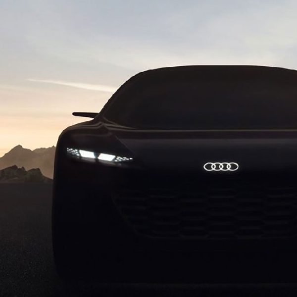 Teaser Konsep Audi New Grandsphere Pamerkan Lampu Depan yang Ramping