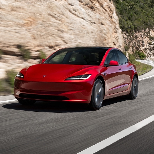 Tesla Akhirnya Menawarkan Paket Penarik untuk Model 3 yang Diperbarui di Negara Ini