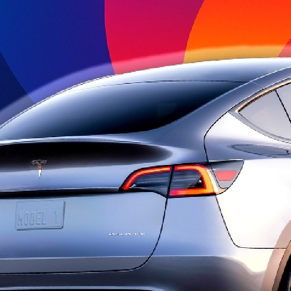 Tesla Desain Ulang Gagang Pintu Interior Karena Sering Malfungsi