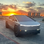 Penjualan Seret, Tesla Siapkan Cybertruck Yang Lebih Kecil