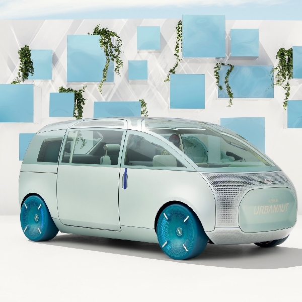 MINI Urbanaut: Mobil Futuristik dengan Desain Seperti Ruang Keluarga Berjalan