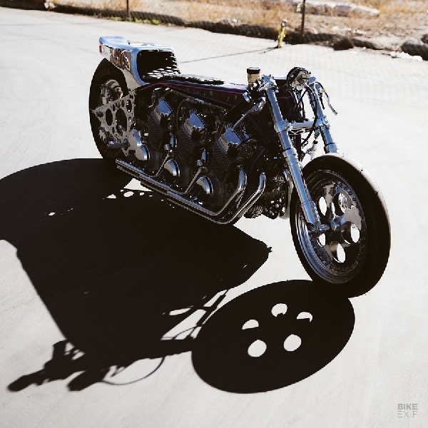 The Galaxy, Motor Custom Dengan 3 Mesin Honda CB750