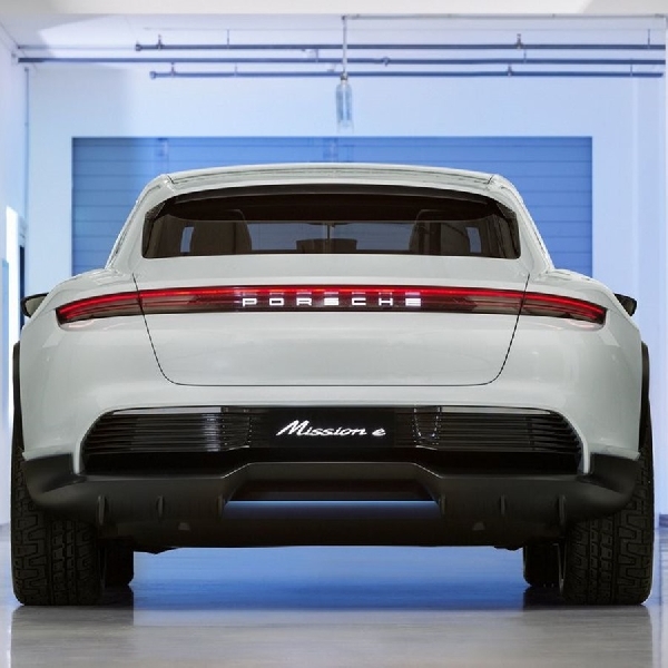 Porsche Rencanakan Produksi Mobil Listrik Total di 2030
