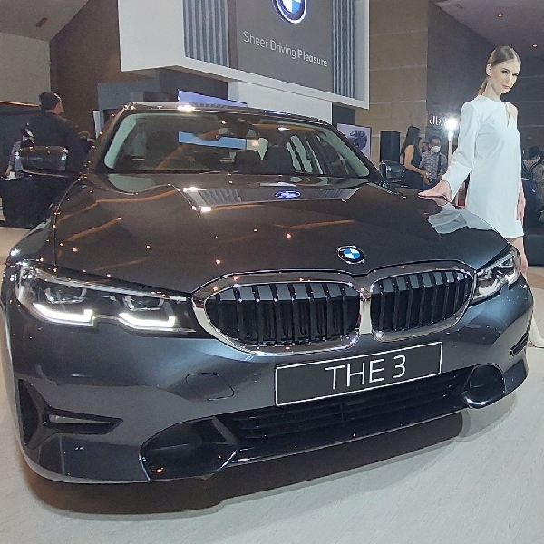 IIMS Hybrid 2022: New BMW 320i Sport Diluncurkan, Hadirkan Banyak Upgrade
